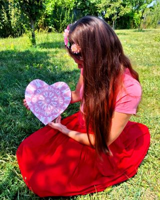 ✨Otvorenie srdca✨ 🌸Každý ťah štetca bol namaľovaný s láskou a zámerom posilnenia energie srdca. 🌸 Bližšie info o mandalke...