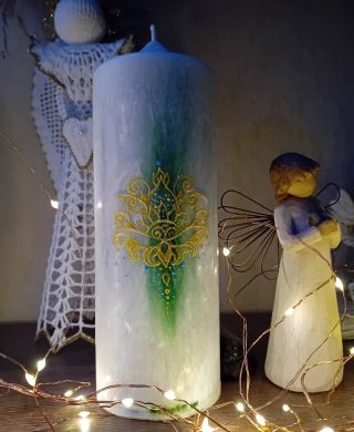 Osobná sviečka na mieru so symbolom zlatého lotosového kvetu 🪷 #osobnasviecka #osobnisvicka #energetickasvicka...